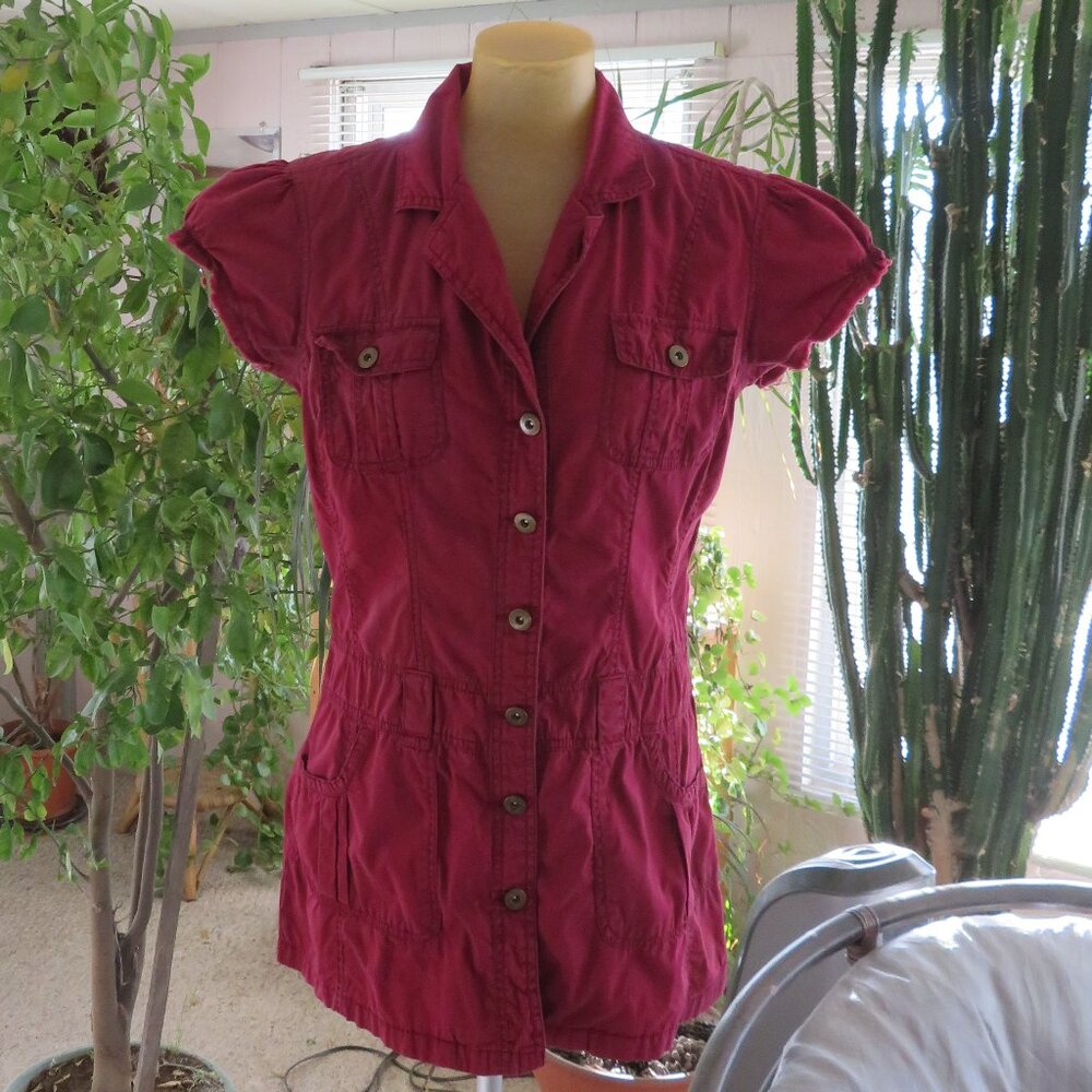Vintage puff sleeve utility top